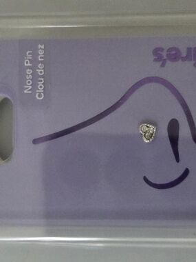 Claire's Silver Heart Nose Pin with Clear Stones